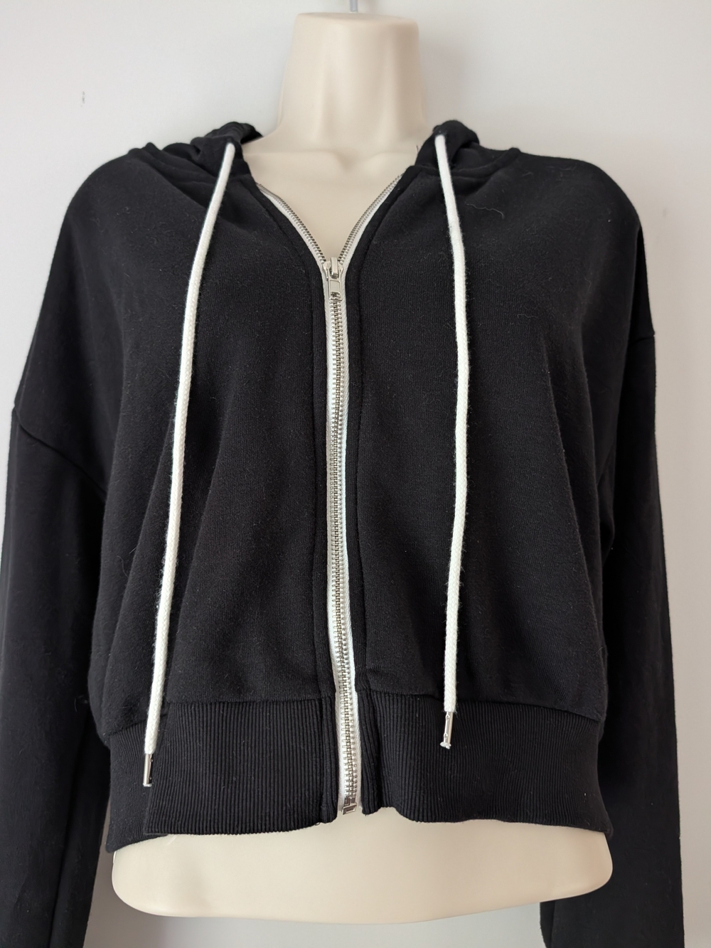 Forever 21 Black Zip-Up Hoodie with White Drawstrings Size M Juniors